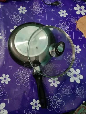 ​কাঁচের ঢাকনাসহ নন স্টিক ফ্রাইপ্যান