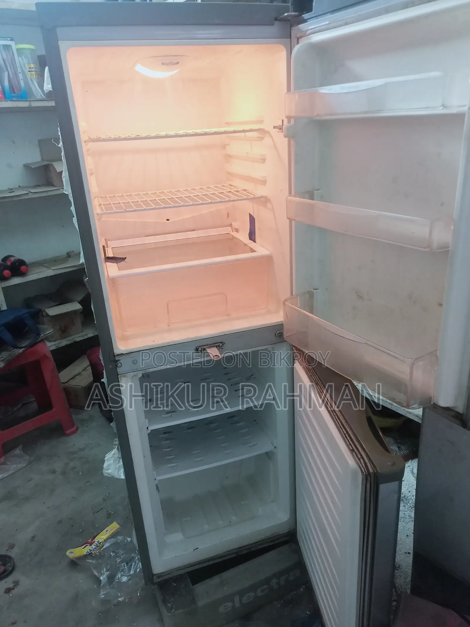 ফ্রিজ বিক্রির জন্য