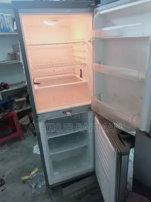 ফ্রিজ বিক্রির জন্য