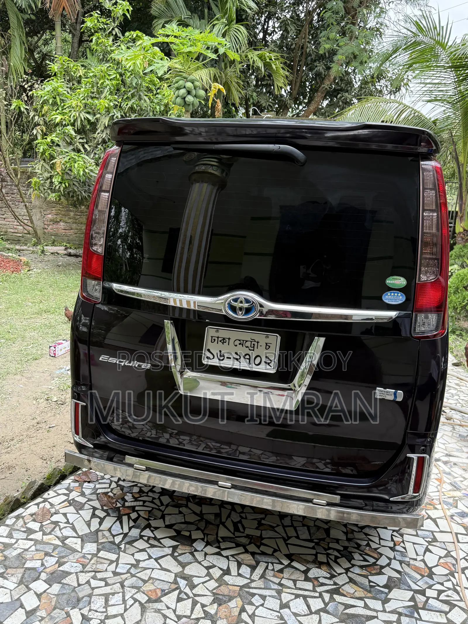 Toyota Noah 1.8 FWD Hybrid (7 seater) 2015
