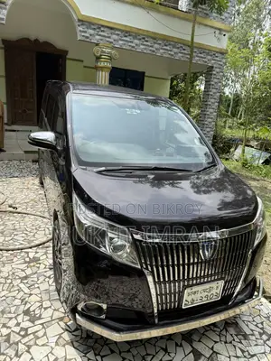 Toyota Noah 1.8 FWD Hybrid (7 seater) 2015