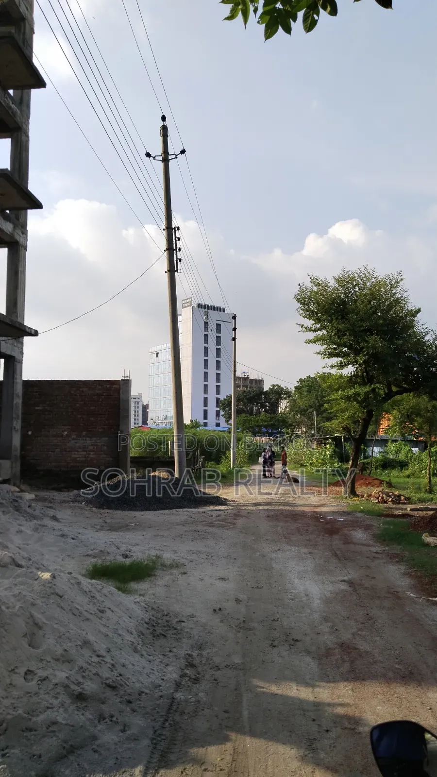 ৩ কাঠা (পূর্বমুখী) সেক্টর #১৭/এইচ, উত্তরা