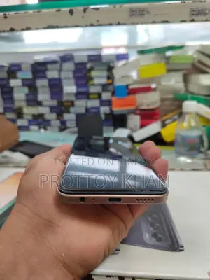 Vivo Y17s 128 GB Orange