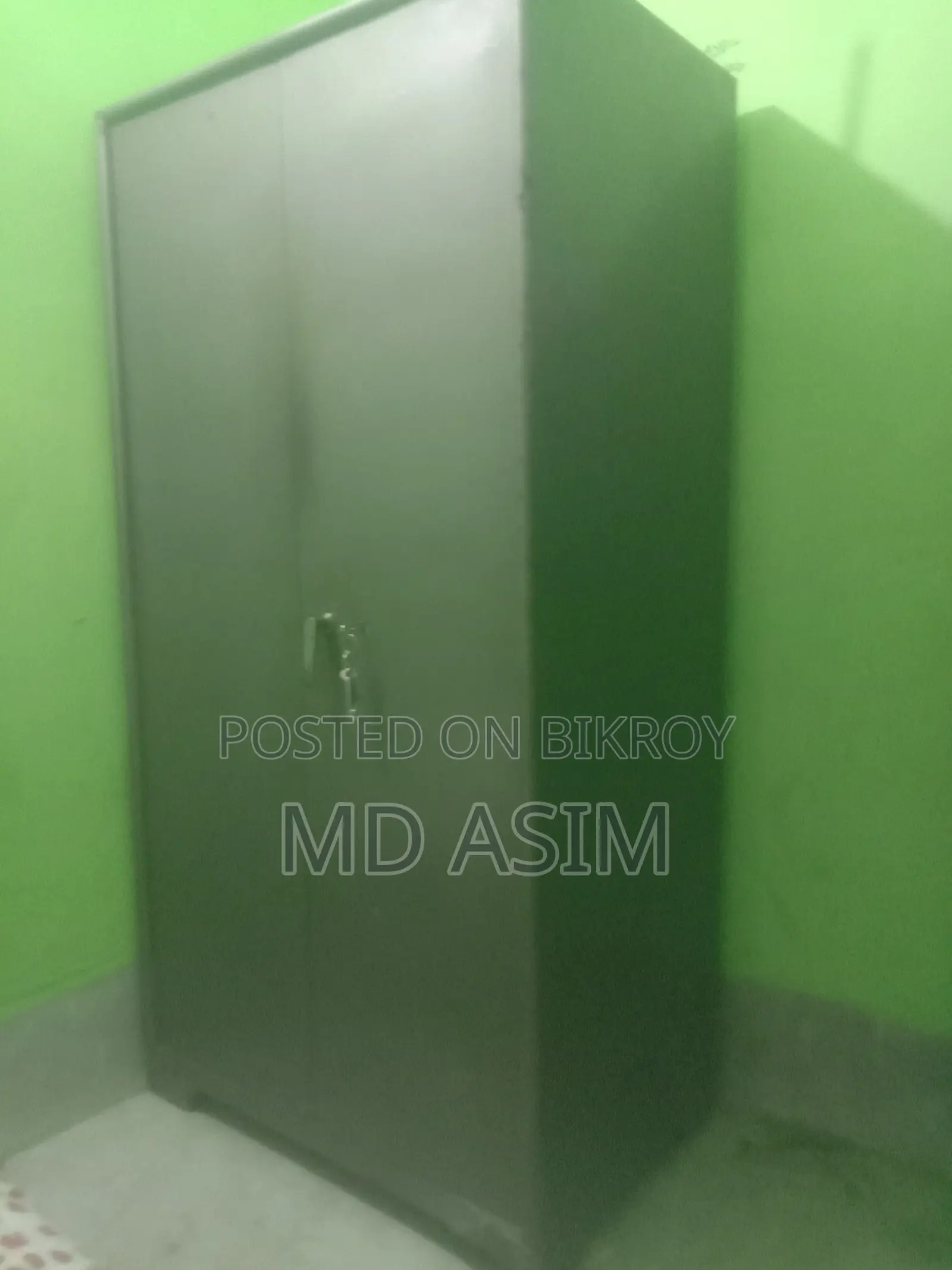 Old Steel Almirah (Two doors, with heavy locker) in good condition | 120kg