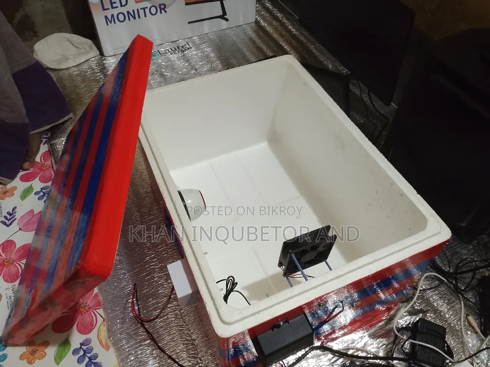 Egg Incubator Machine