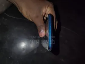 Vivo Y11 32 GB Purple