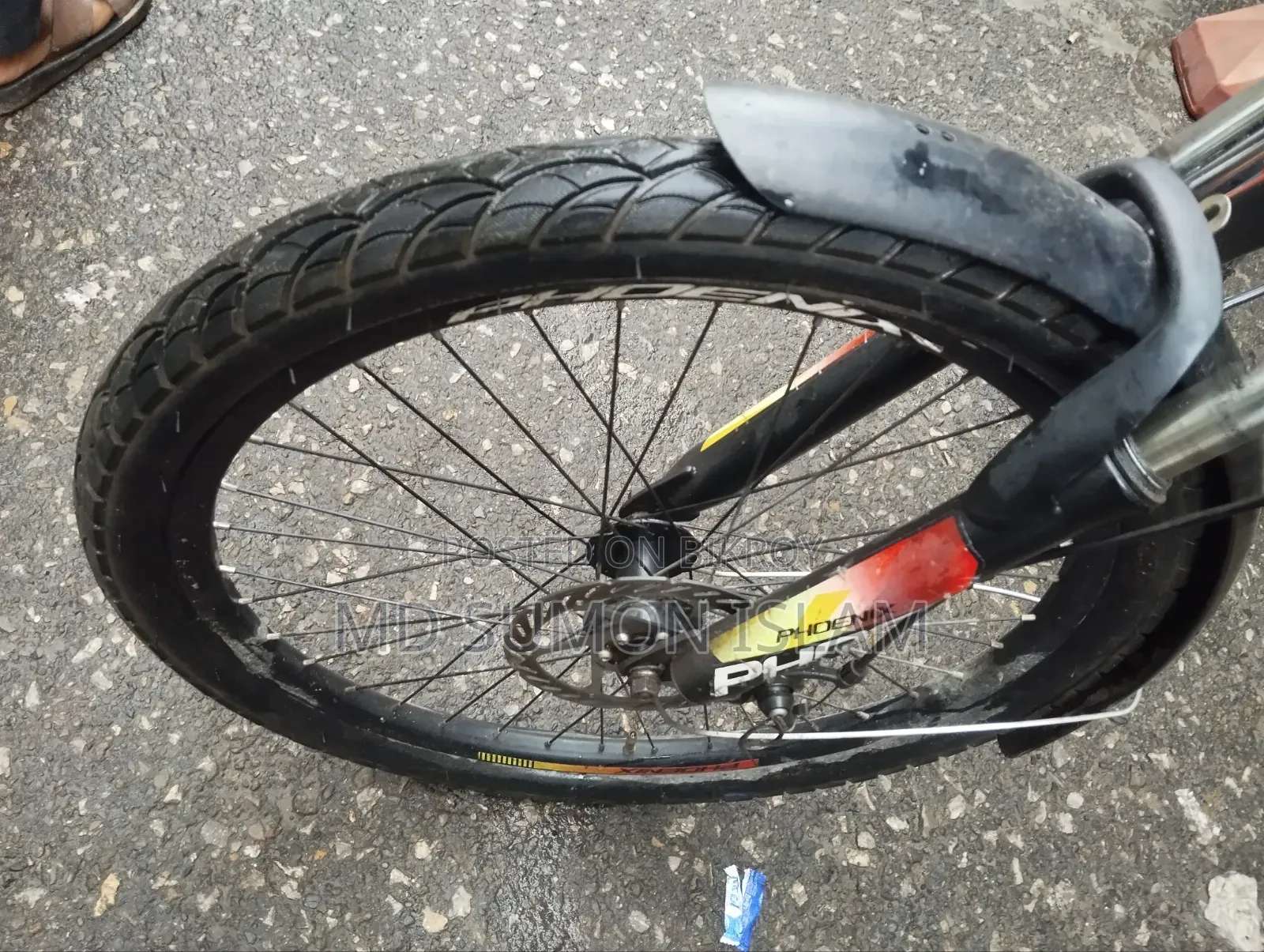 Selling the bicycle, the bicycle is like brand new