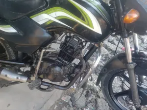 TVS Metro 2016 Green