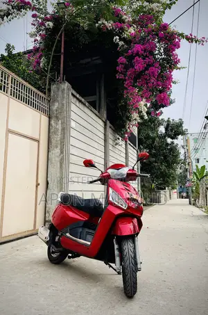 Mahindra Gusto 125 2017 Red