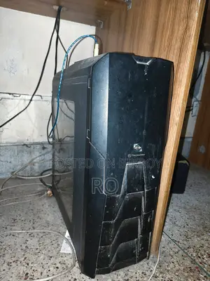 Desktop Computer HP 200 G4 8GB AMD Ryzen 5 SSD 700GB
