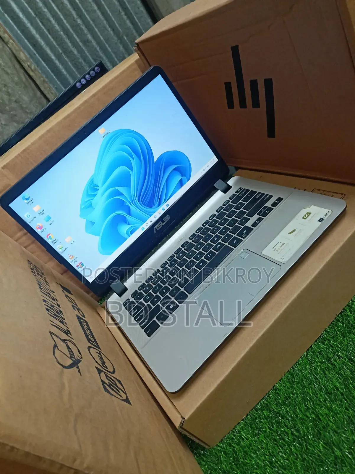 Laptop ASUS 4GB Intel Core I3 SSD 128GB