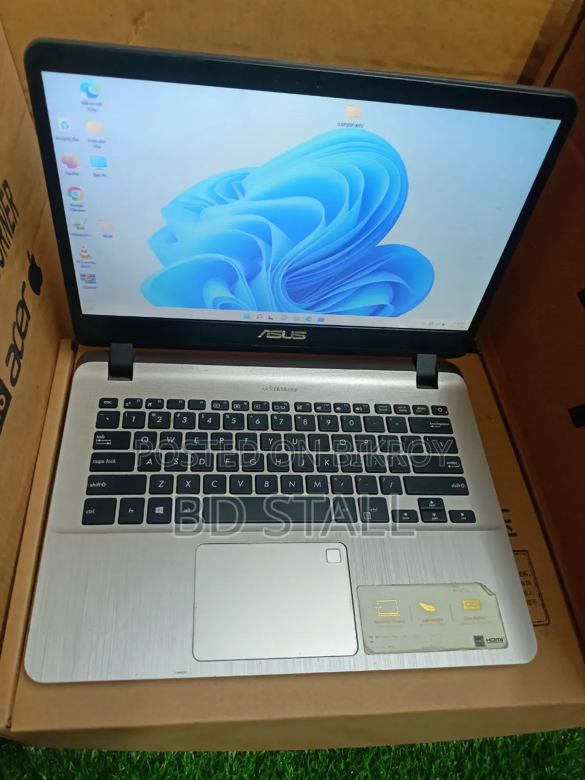 Laptop ASUS 4GB Intel Core I3 SSD 128GB