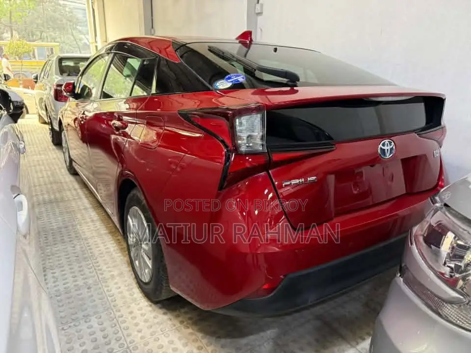 Toyota Prius 2020 Red