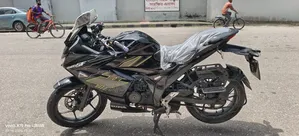 সুজুকি জিক্সার এসএফ এফআই ২০২১ ব্ল্যাক