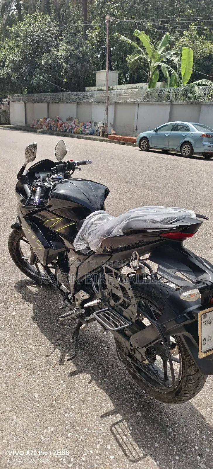 সুজুকি জিক্সার এসএফ এফআই ২০২১ ব্ল্যাক
