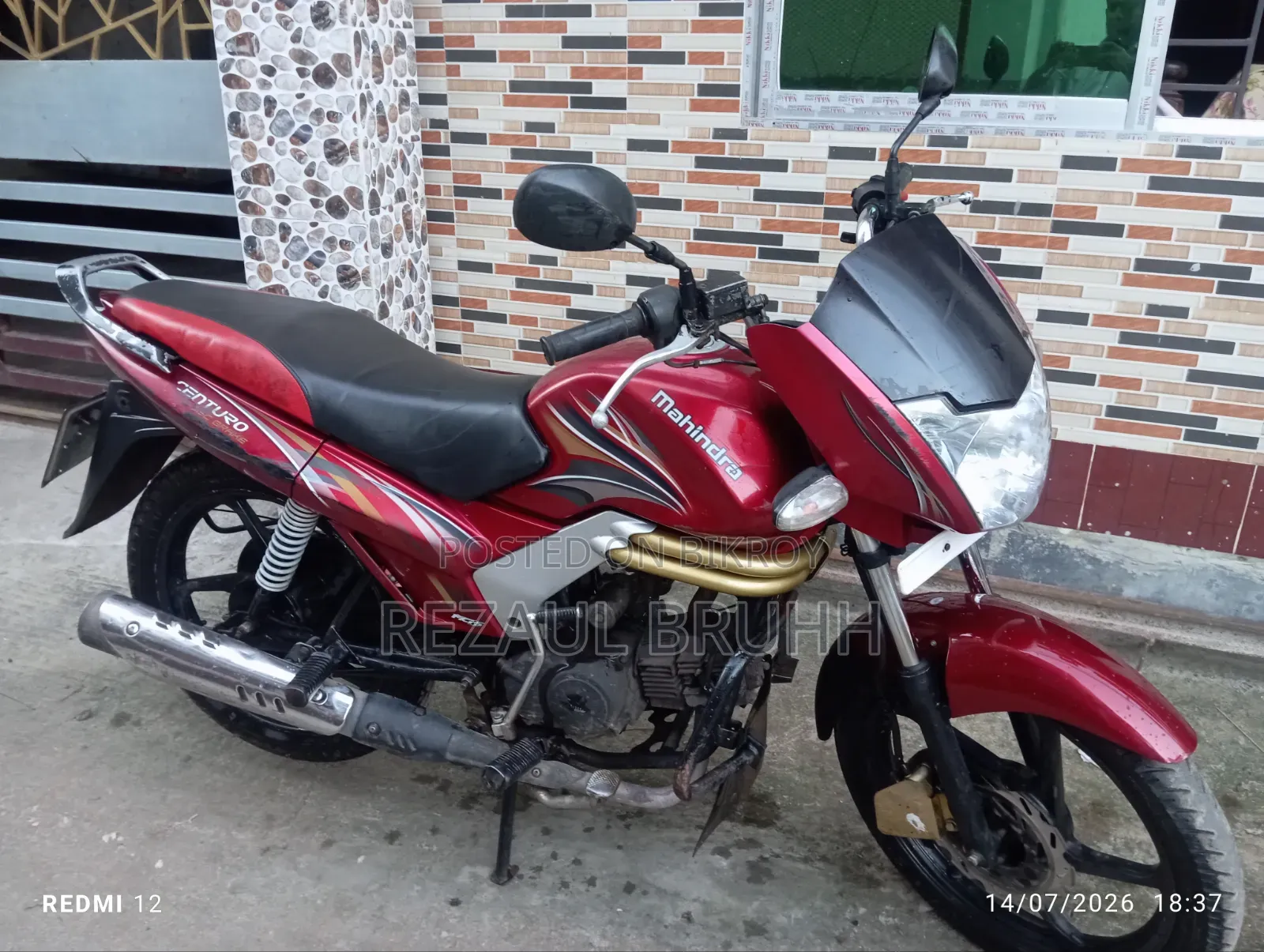 Mahindra Centuro 2017 Red
