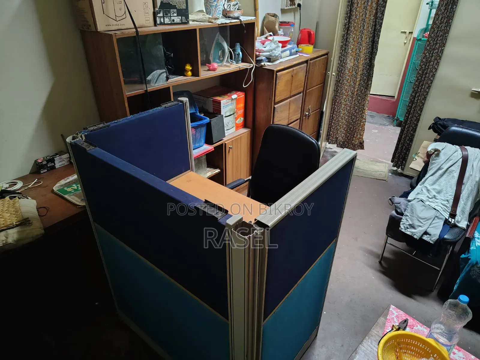 এক্সিকিউটিভ ওয়ার্ক স্টেশন