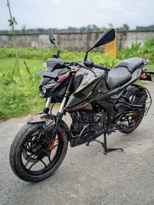 Bajaj Pulsar N160 2025 Black