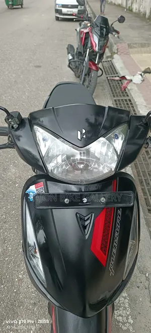 New Hero Pleasure 2025 Black