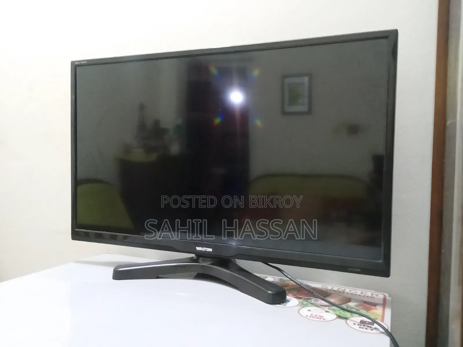 [WE-DH32V] Walton Voice Control HD Smart LED) USED*