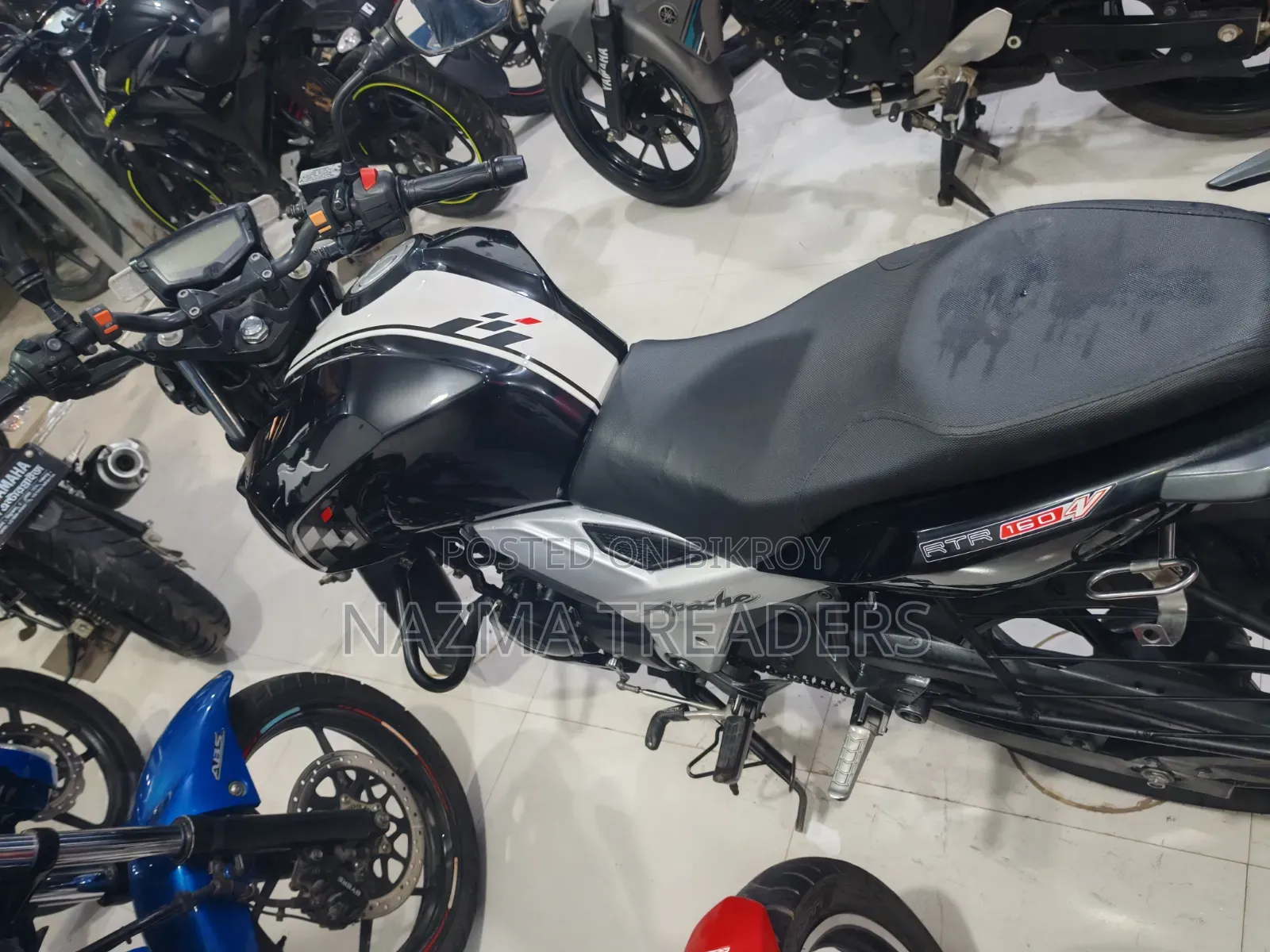 TVS Apache 160 4V 2021 Black