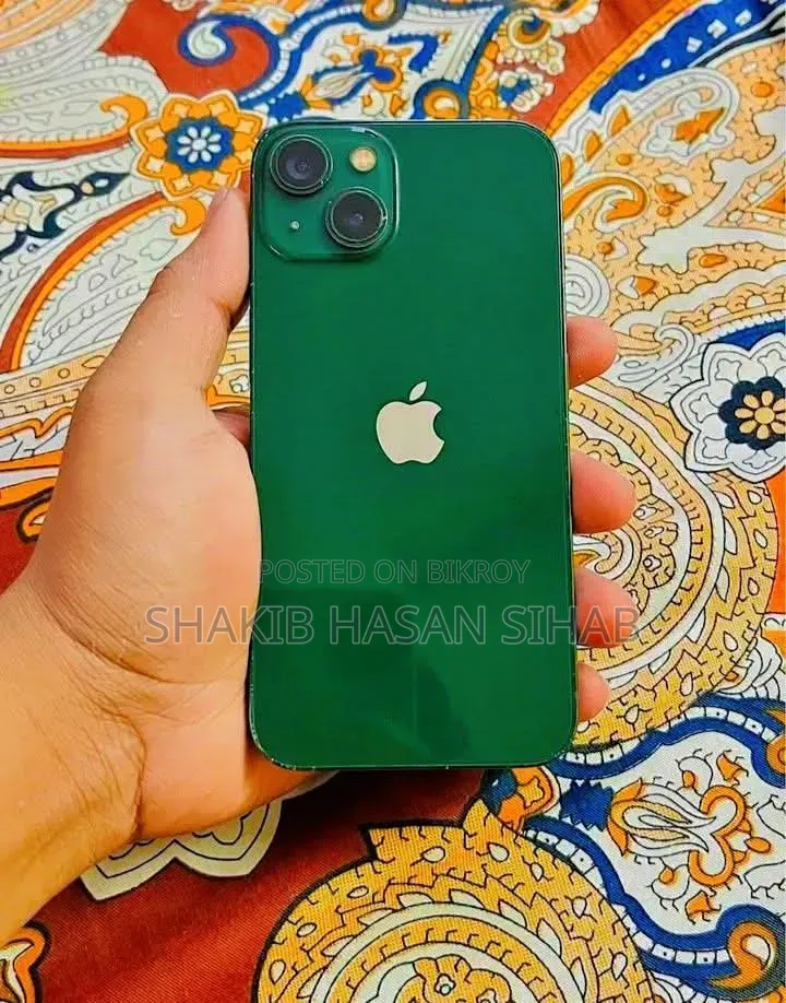 Apple iPhone 13 128 GB Green