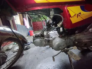 Honda 2003 Red