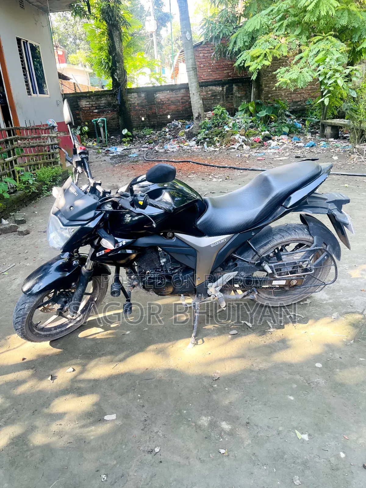 সুজুকি জিক্সার মনোটোন ২০২৪ কালো