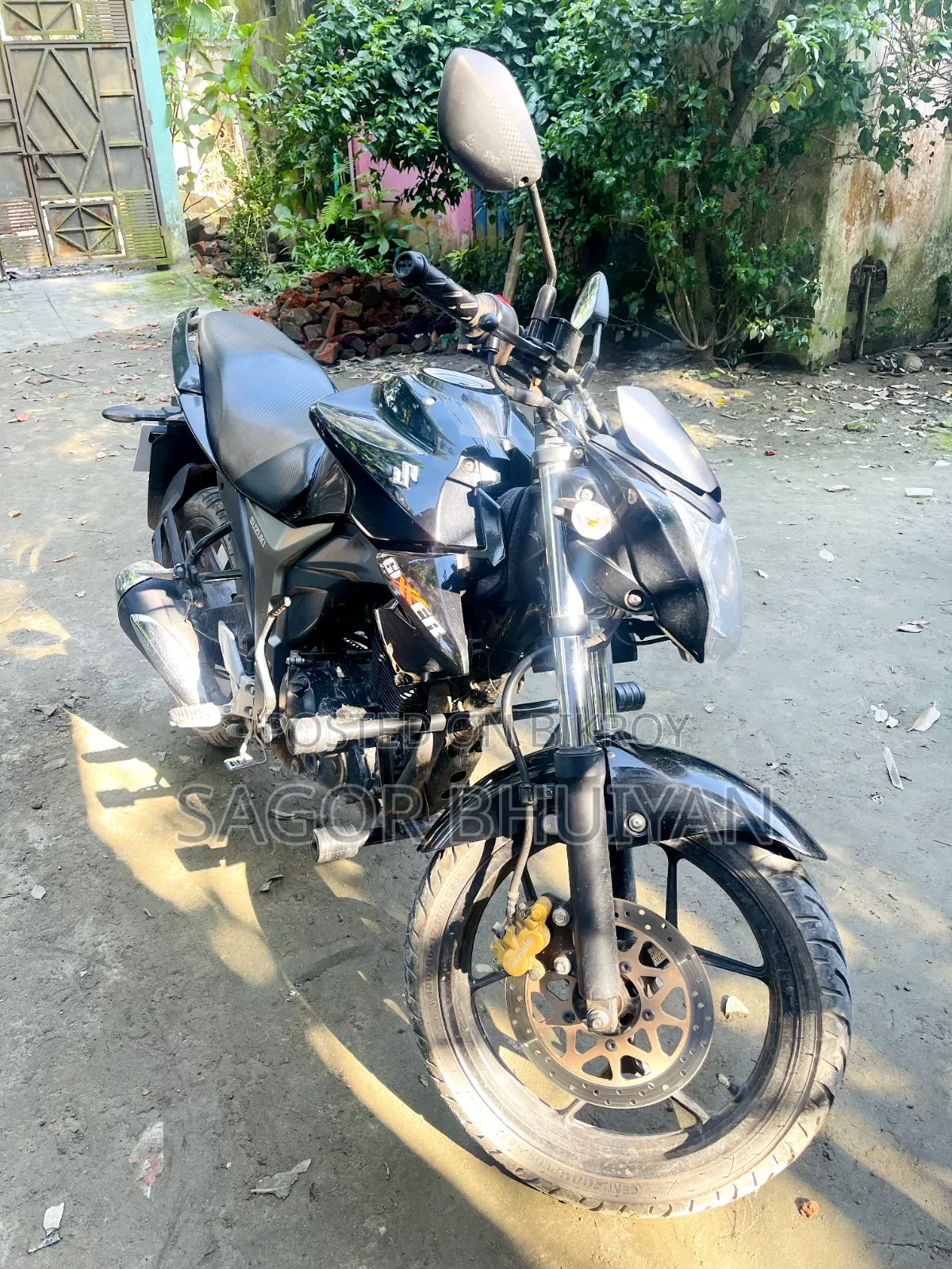 সুজুকি জিক্সার মনোটোন ২০২৪ কালো