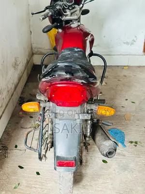 Runner Bullet 100 2022 Red
