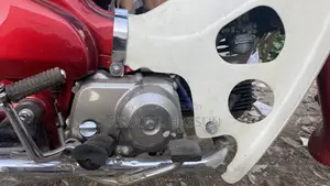 Honda Super Hawk 2002 Red