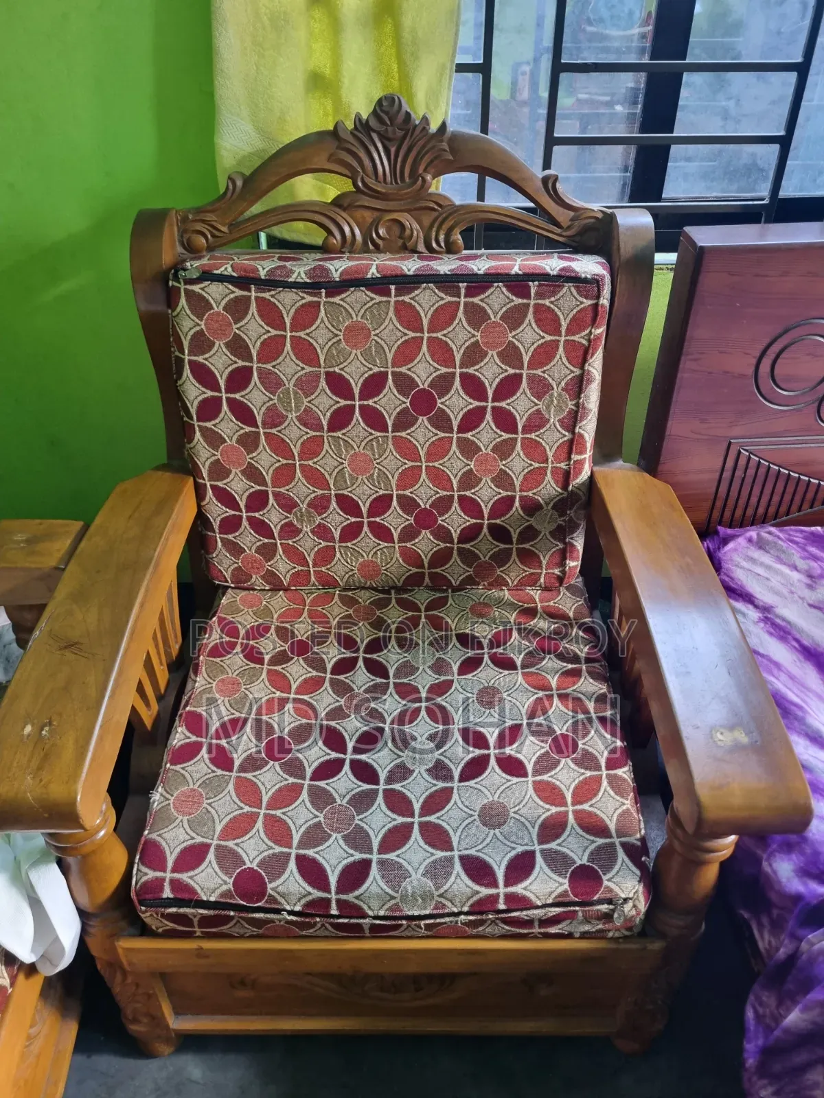 Single Sofa and Tea Table