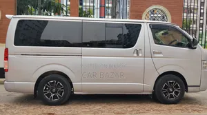 Toyota HiAce 2013 Silver