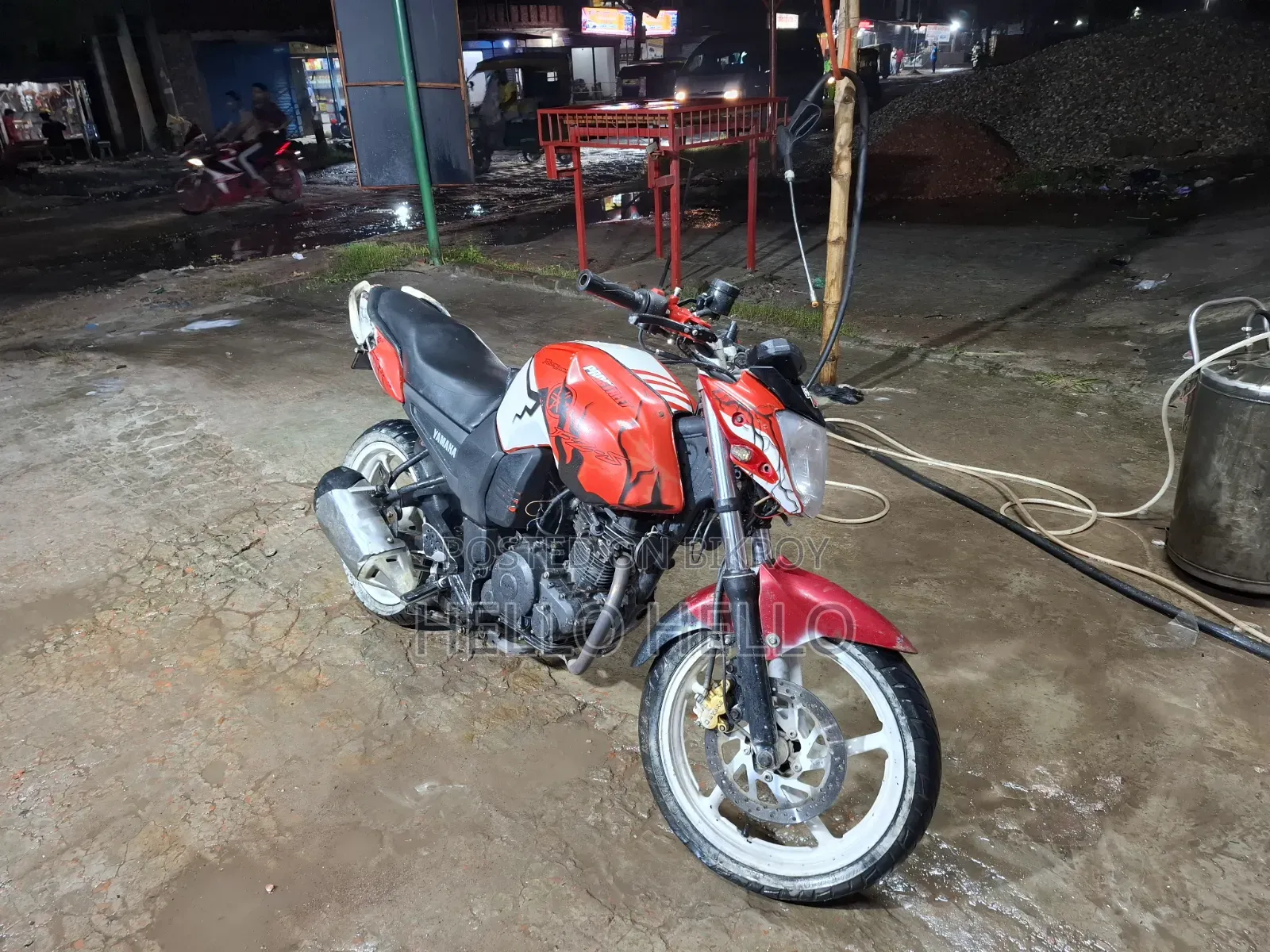 Yamaha FZ 2011 Red