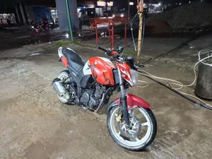 Yamaha FZ 2011 Red