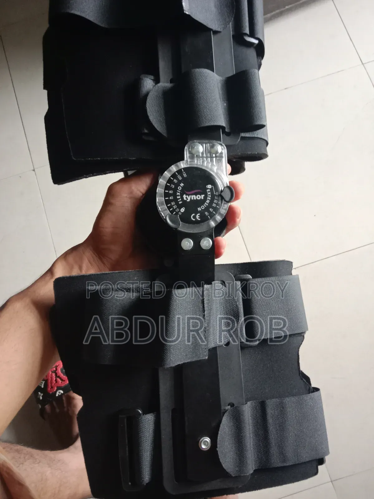 Tynor Rom Knee brace.একটি নতুন,একটি ব্যবহৃত।