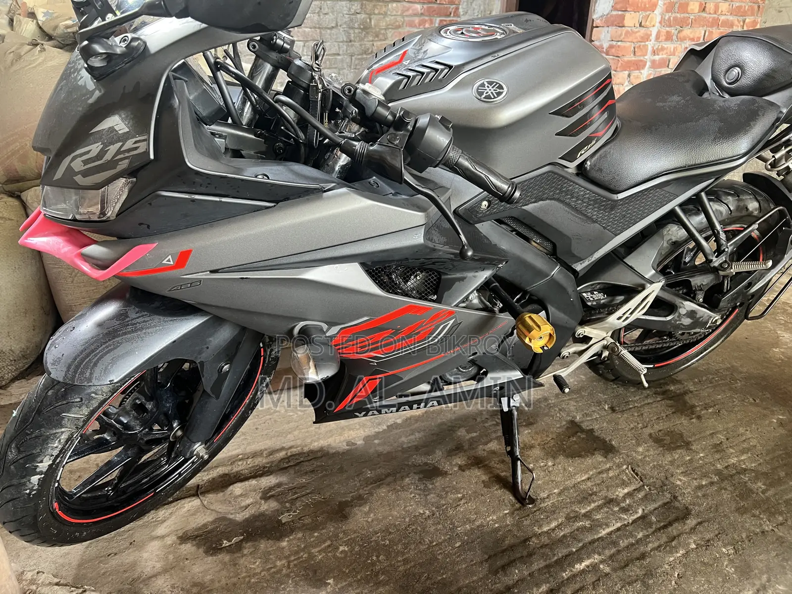 Yamaha R15 V3 2020 Gray