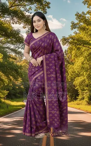 প্রিমিয়াম আড়ং কটন সুতি শাড়ি (ব্লাউজ পিসসহ)