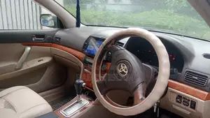 টয়োটা প্রিমিয়ো ২০০৬ পার্ল