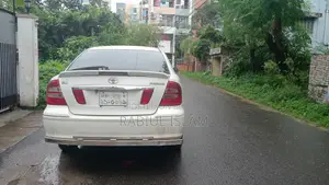 টয়োটা প্রিমিয়ো ২০০৬ পার্ল