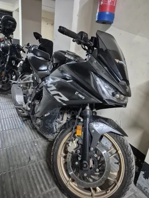 Hero Karizma XMR 210 2024 Black