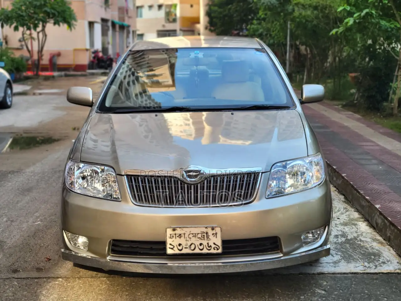 Toyota Corolla Verso 1.8 VVT-i Luna Automatic 2004 Gold
