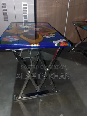 ইপ্কছি রেজিন টেবিল