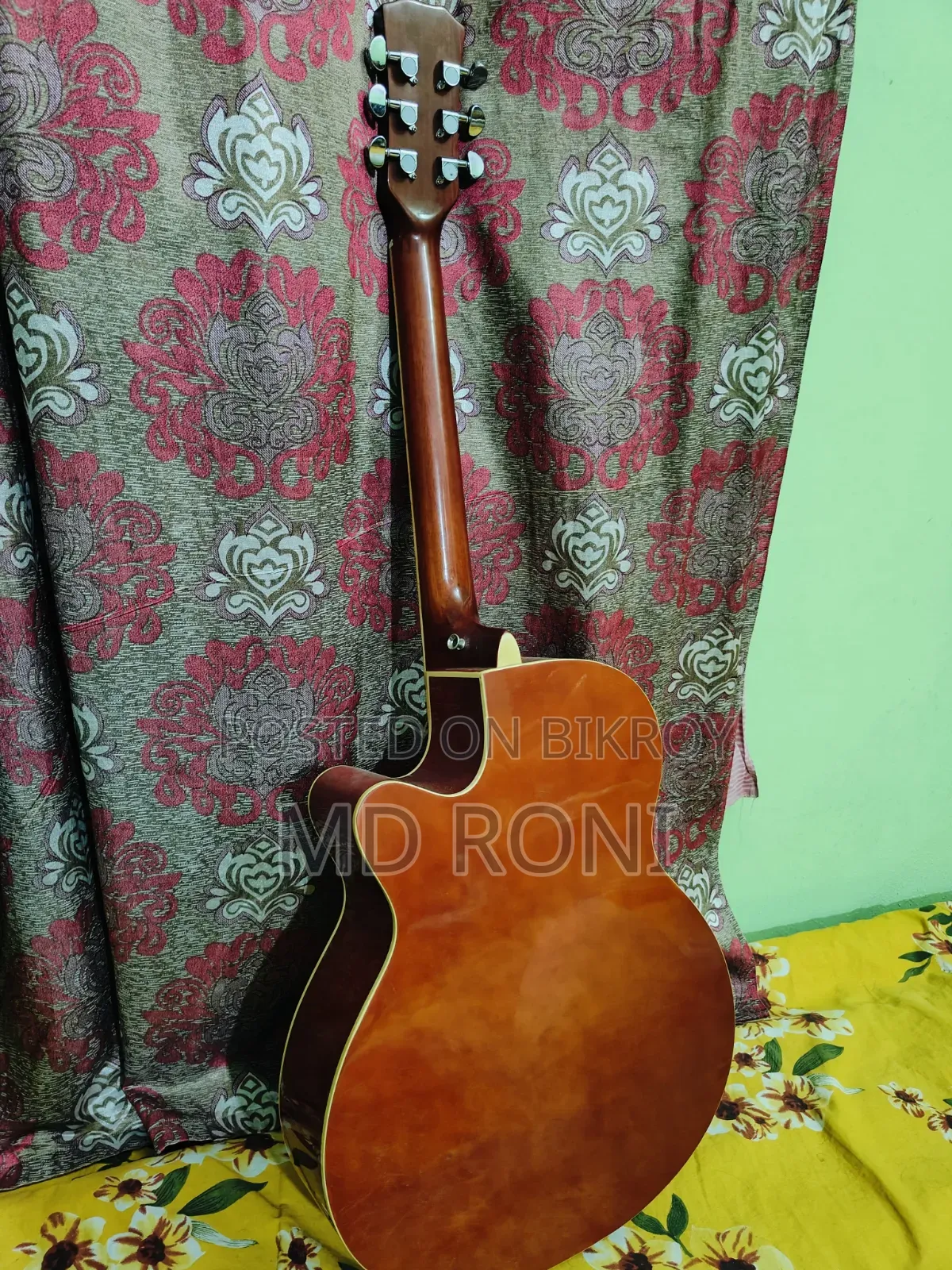 বাদ্যযন্ত্র গিটার