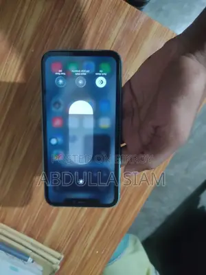 অ্যাপল আইফোন ১১ ৬৪ জিবি