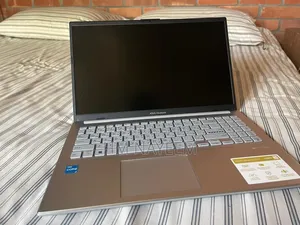 Laptop ASUS Vivobook Go 15 8GB Intel Core I3 SSD 500GB