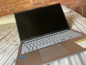 Laptop ASUS Vivobook Go 15 8GB Intel Core I3 SSD 500GB