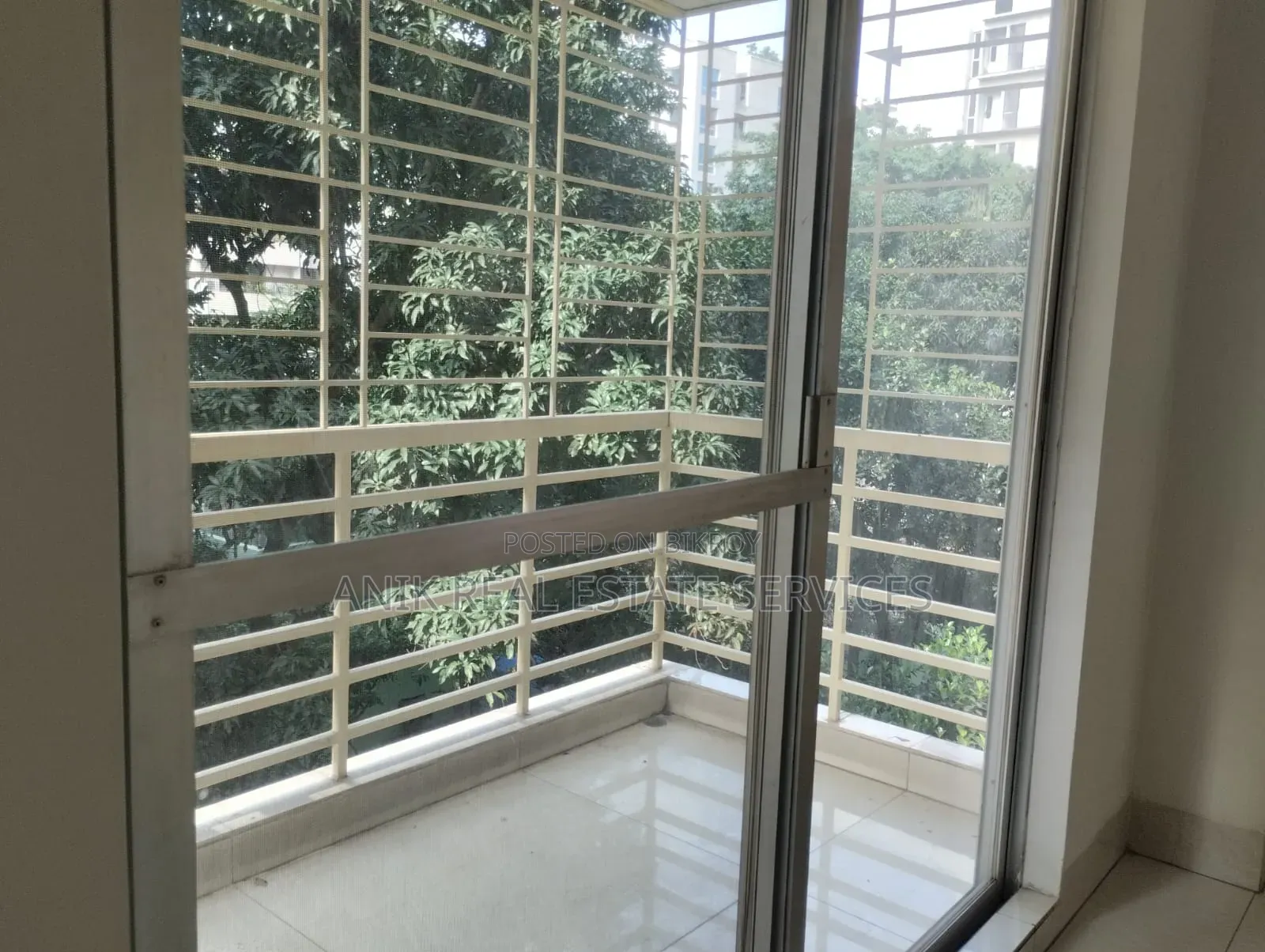 4-bedroom Apartment in Anik Real Estate, Banani for Rent