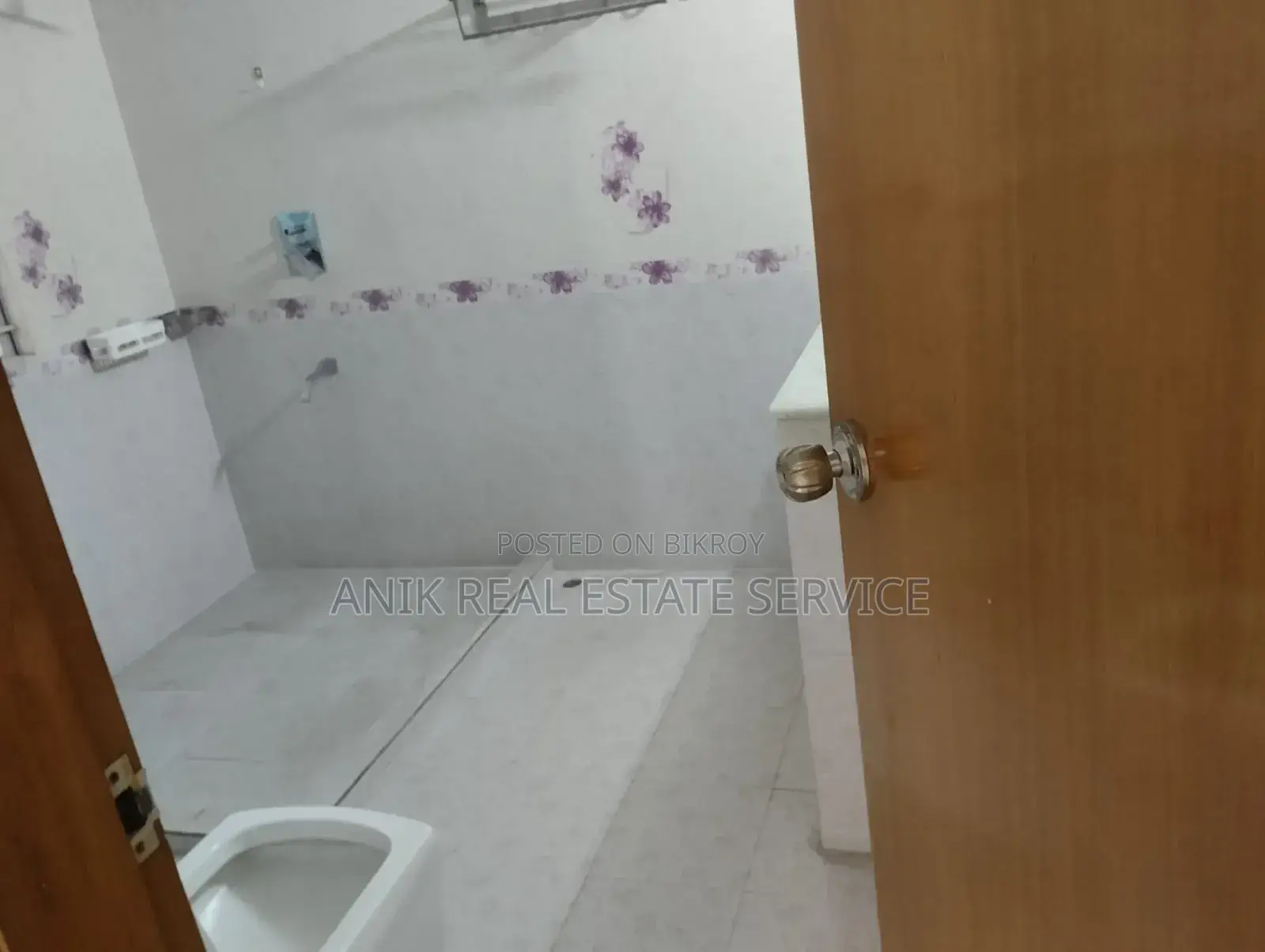 4-bedroom Apartment in Anik Real Estate, Banani for Rent