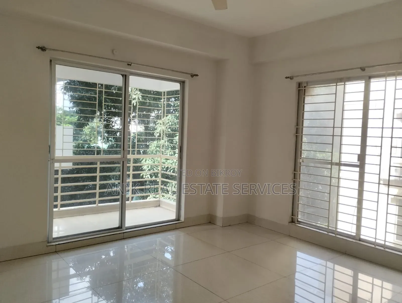 4-bedroom Apartment in Anik Real Estate, Banani for Rent